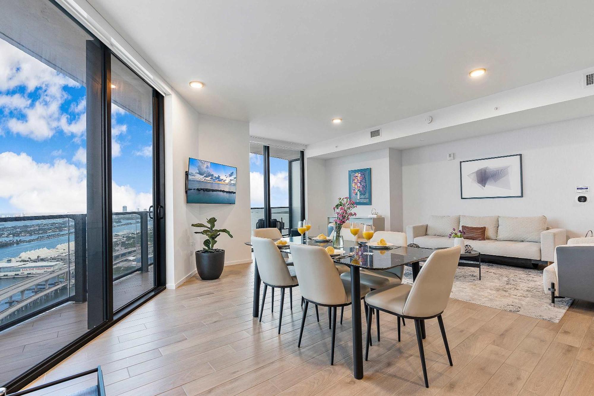 Mvr - Presidential With Miami-s Views Apartment
